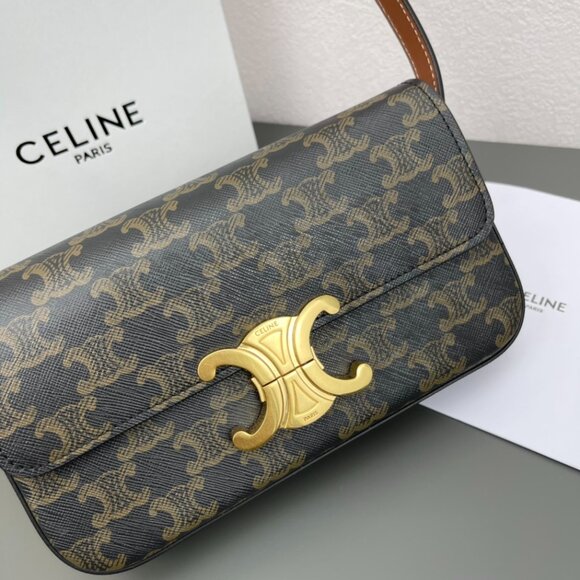 CELINE SHOULDER BAG CLAUDE IN TRIOMPHE CANVAS AND CALFSKIN - Picture 4 of 9